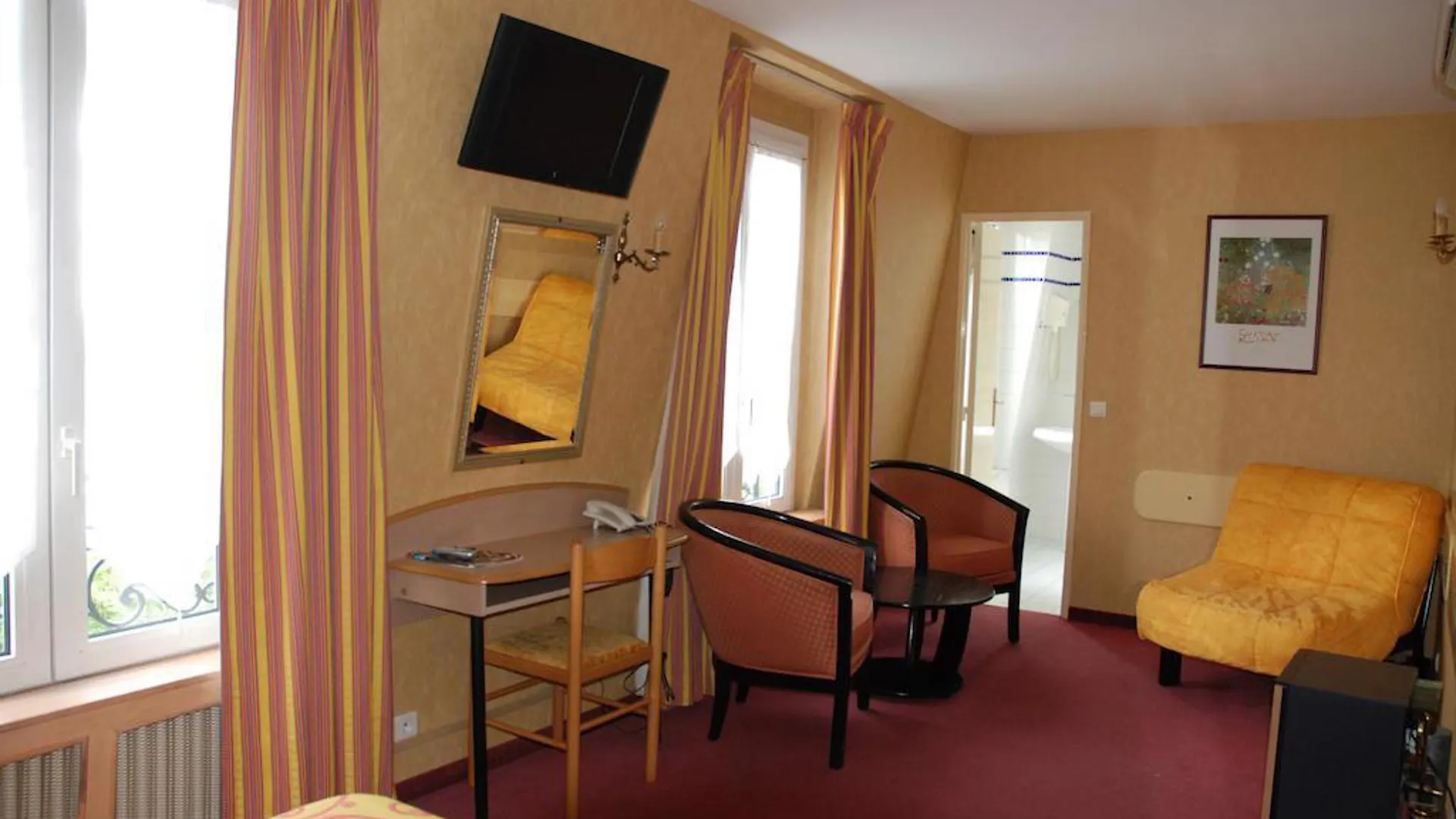Transcontinental Hotel 2*