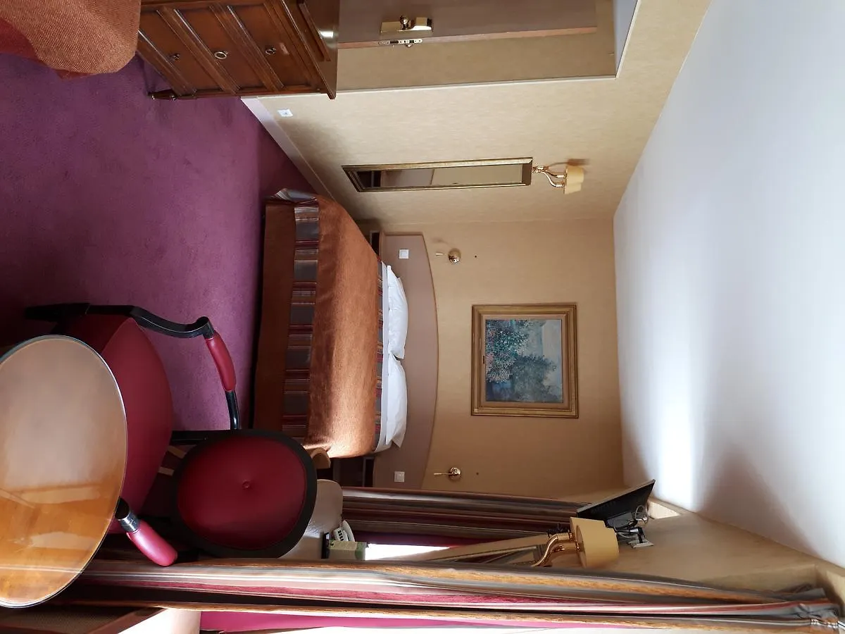 Transcontinental Hotel Parigi