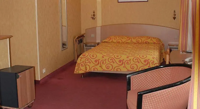 Transcontinental Hotel